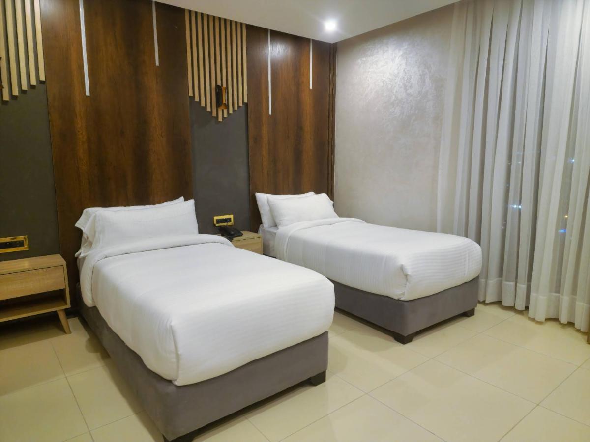 Melissa Hotel Oran Buitenkant foto